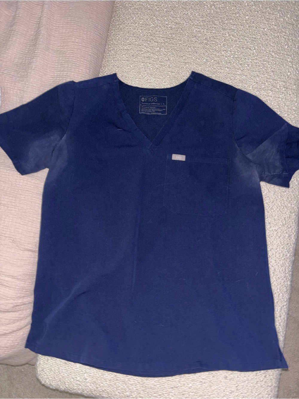 FIGS women’s Navy V-Neck Medical Scrub Top
